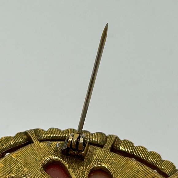 Vintage Coro Signed Cameo Brooch Two Dancing Graces Design In Resin Gold-Tone - Picture 9 of 16